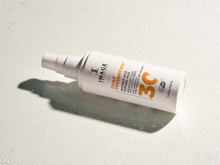 Image Skincare Daily Prevention Protect And Refresh Mist SPF 30 ambiente