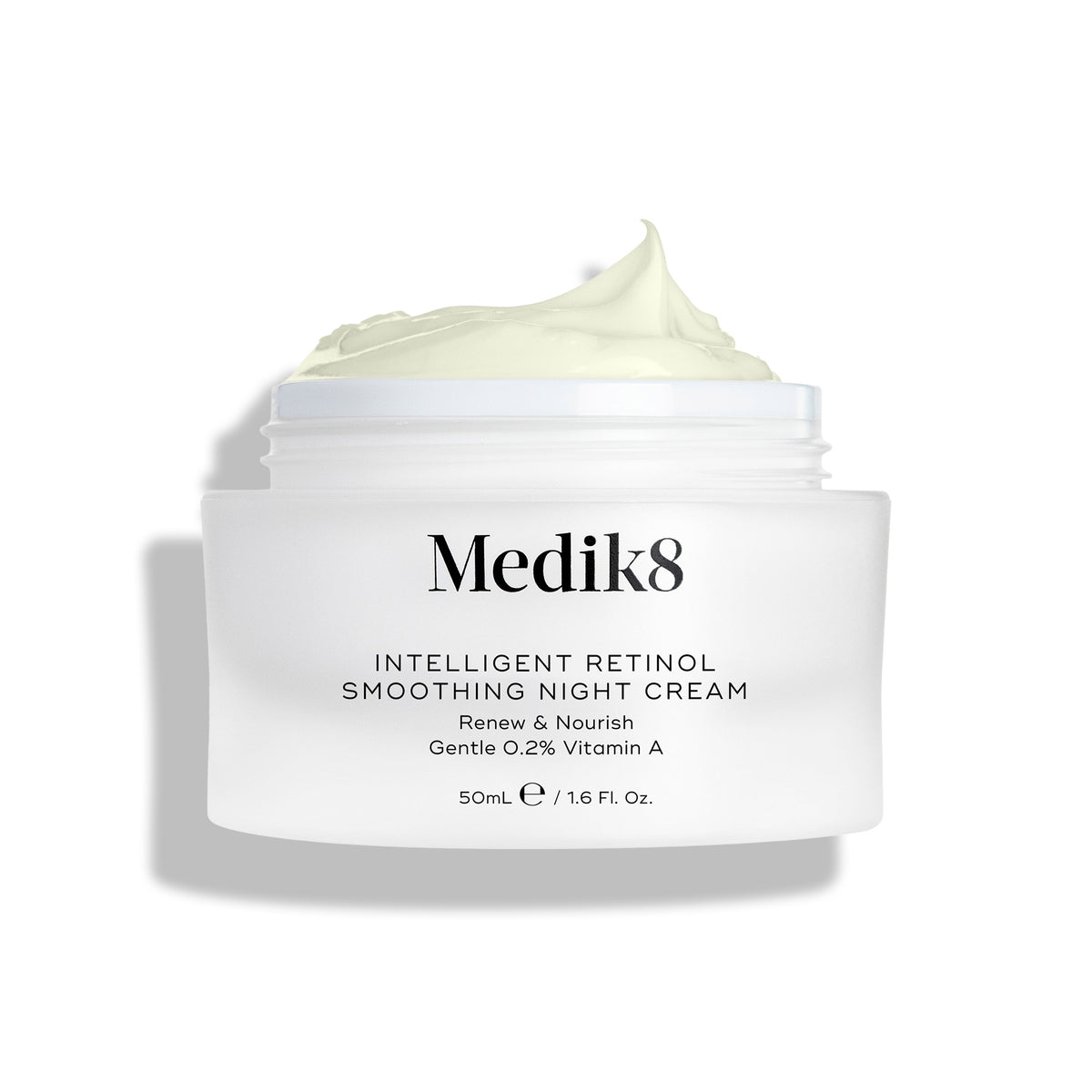 Medik8 Intelligent Retinol Smoothing Night Cream 50ml med tekstur