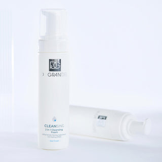 Dr. Grandel 2 in 1 Cleansing Foam tekstur