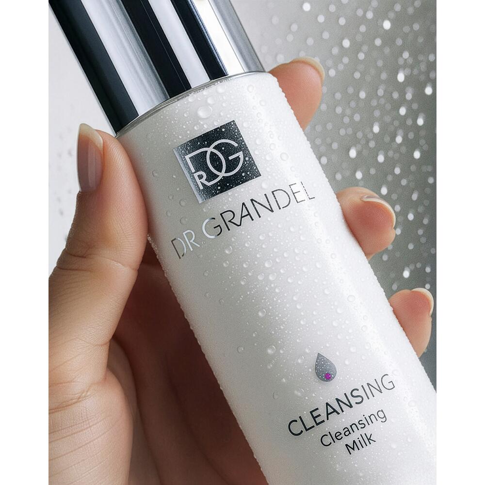 Dr. Grandel Cleansing Milk detail
