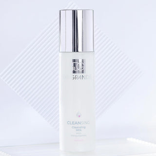 Dr. Grandel Cleansing Milk tekstur-to