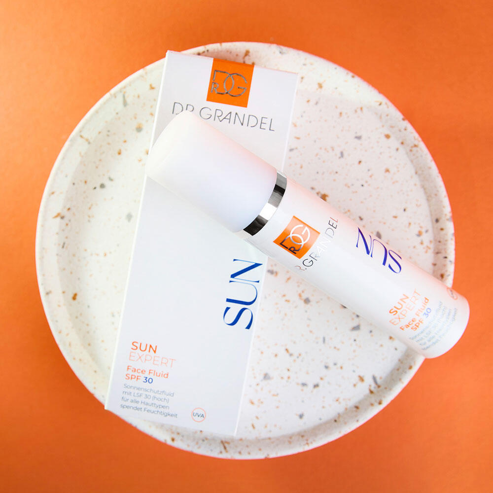 Dr. Grandel SUN Expert Face Fluid SPF 30 tekstur