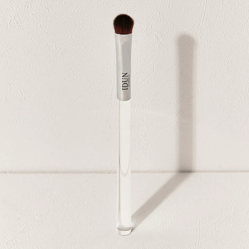 Idun mineral Precision Eyeshadow Brush stemning