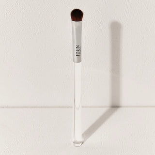Idun mineral Precision Eyeshadow Brush ambiente