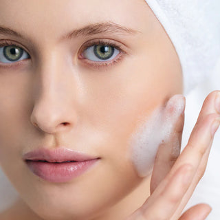 Idun minerals Mineral Cleansing Mousse ambiente