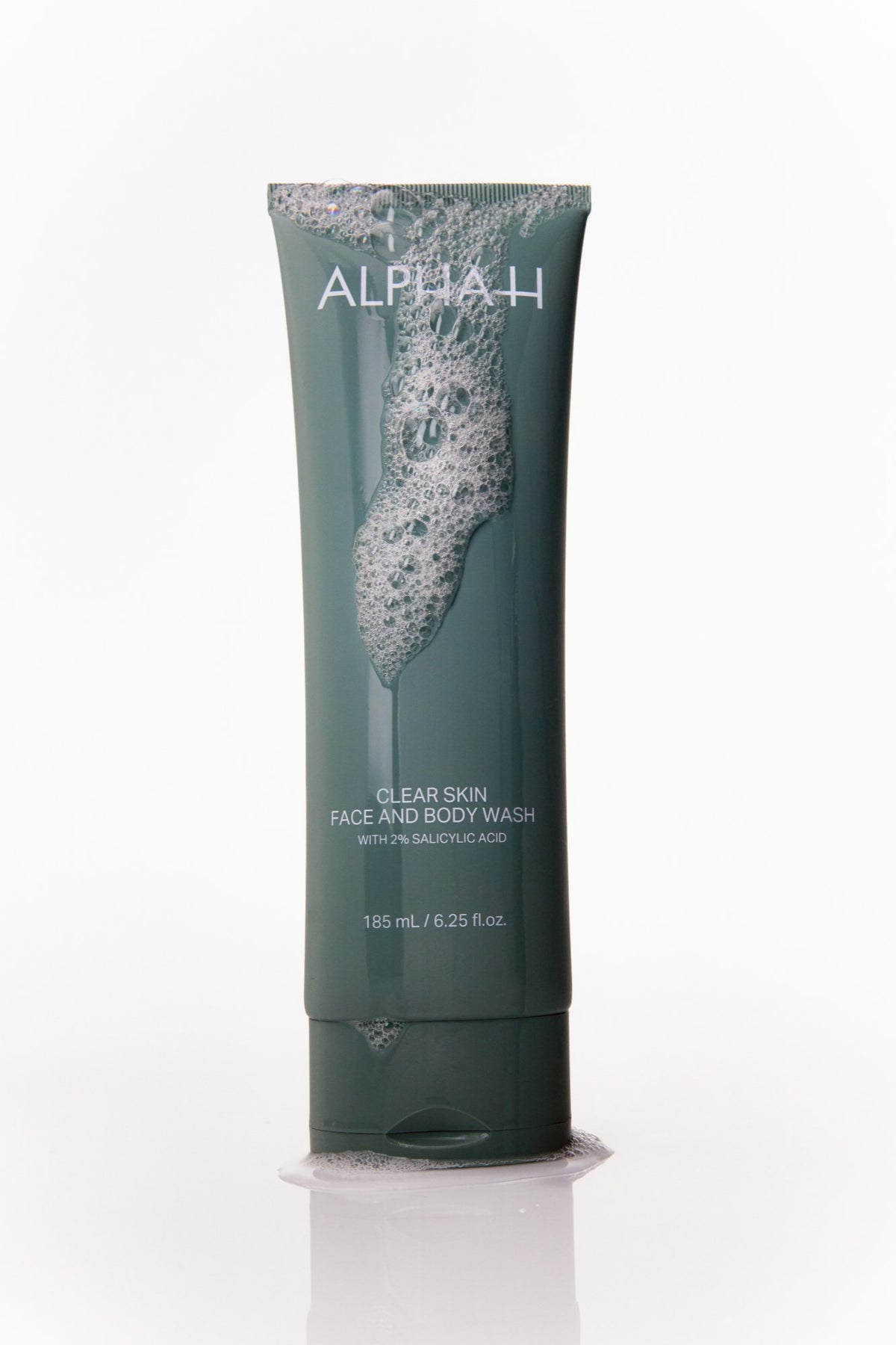 Alpha-H Clear Skin Face & Body Wash tube med skum