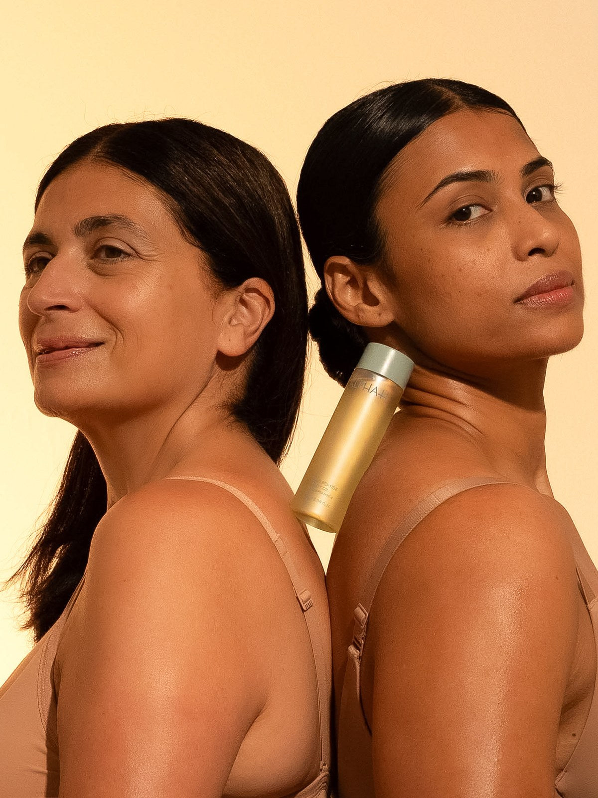 Alpha-H Firming Peptide Body Oil to modeller med flaske