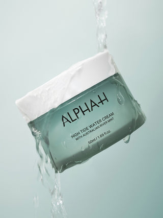 Alpha-H High Tide Water Cream krukke i rindende vand