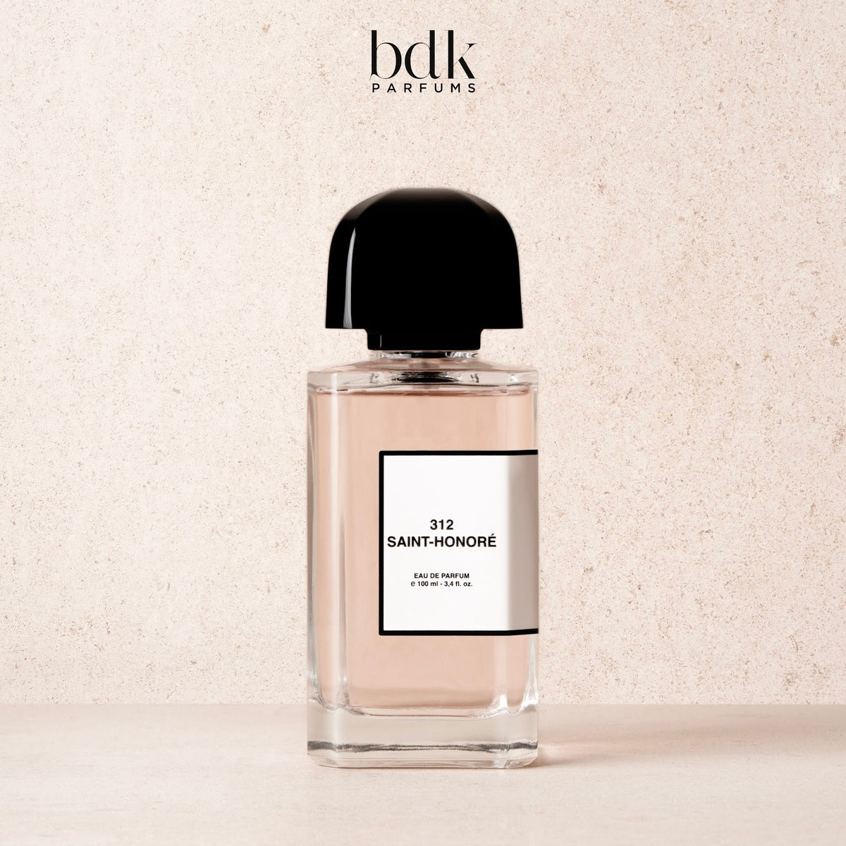 BDK Parfums 312 Saint-Honoré flakon på lys stenbaggrund