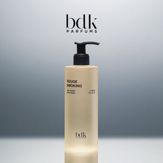 BDK Parfums Rouge Smoking Shower Gel pumpeflakon i studie med bdk-logo