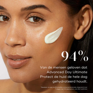 Medik8 Advanced Day Ultimate Protect SPF 50+ aangebracht op de wang