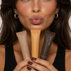 Malu Wilz Glossy Lip Butter drie kleuren in de hand van een model