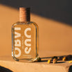 Obvious Parfums Une Pistache 100ml flacon op steen met kardemom
