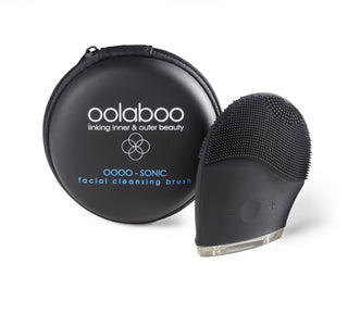 Oolaboo OOOO Sonic Facial Cleansing Brush + Storage Case med opbevaringsetui