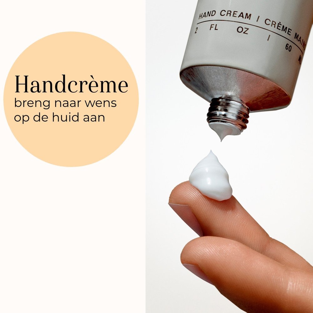 Salt & Stone Handcream Santal & Vetiver 60ml gebruik met tube